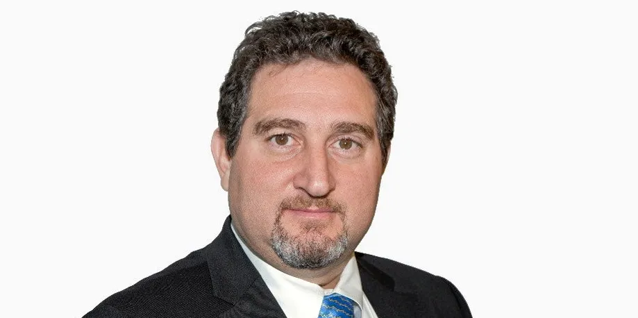 Investment banking expert Ignacio Kleiman said acquistions generally fall into two categories: "must have" and "nice to have."
