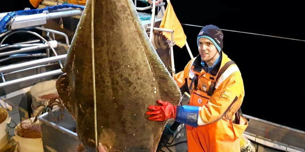 18 lokallag i Fiskarlaget gikk i helgen ut mot egne organisasjons håndtering av kvotemeldingen. Tromsø-leder Daniel Sørensen er en av de som reagerer.