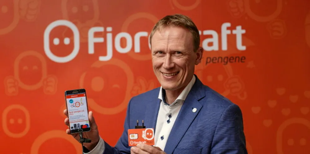 Fjordkraft med Rolf Barmen i spissen har liten grunn til å smile over utviklingen av aksjekursen.