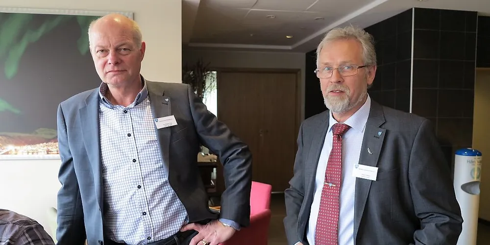 Administrerende direktør Jan Magne Flaaten (t.v.) og styreleder Einar Frismo avholdt fredag årsmøte i Fiskernes Agnforsyning SA i Tromsø. Foto: Mia Kanstad Kulseng