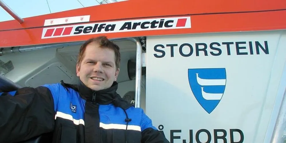 «Storstein» fra Sør-Trøndelag er nå i boks med nvg-silda etter det skipper Arve Guttelvik kaller et «lekkert» fiskeri i Vengsøyfjorden. Foto: privat