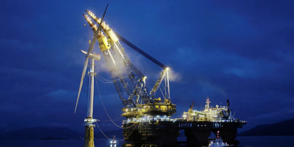 Saipem 7000 assembles a Hywind Scotland turbine for Statoil.