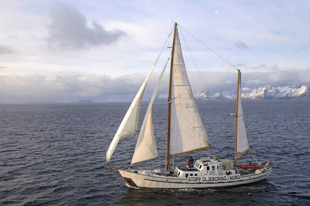 Wind in sails: Bellona's vessel Kallinika en route to Toutatis well location
