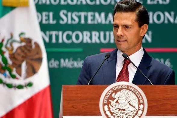 Enrique Pena Nieto: Mexican president signs anti-corruption reforms