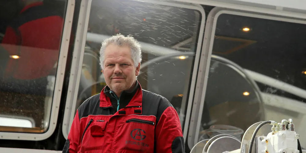FIKK HJELP: Skipper Arve Guttelvik om bord på «Storstein» fikk den assistansen han spurte om fra Fiskeridirektoratet og er takknemlig for det.