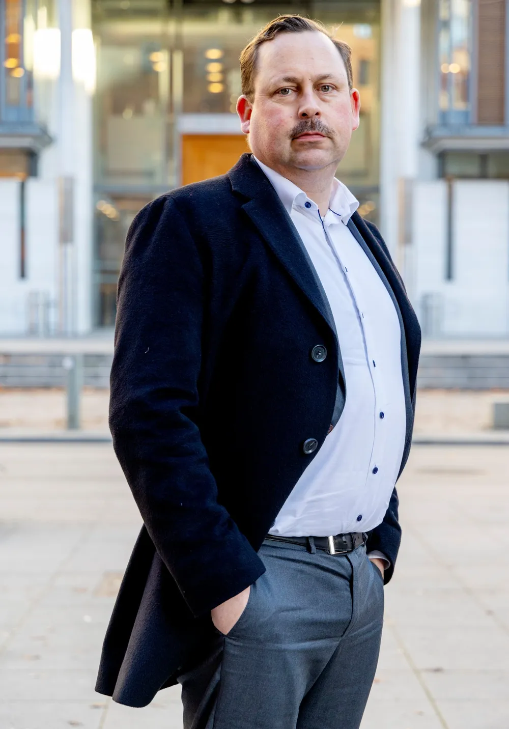 – Det er urovekkende og helt uakseptabelt, mener Sverre Bromander, leder i Juristforbundet, om at undersøkelsen viser at ulovlig lange arbeidsuker er utbredt blant advokatfullmektiger.