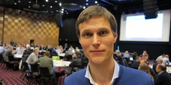 Hans Bjelland har fått klarsignal fra Forskningsrådet for å starte et nytt senter for forskning på oppdrett på eksponerte steder.