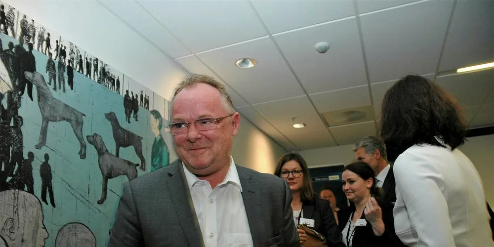 DELER UT KVOTER: Fiskeriminister Per Sandberg deler ut flere rekrutteringskvoter i 2018.