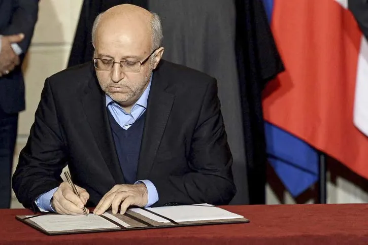 Stepping down: speculation growing about fate of NIOC managing director Rokneddin Javadi