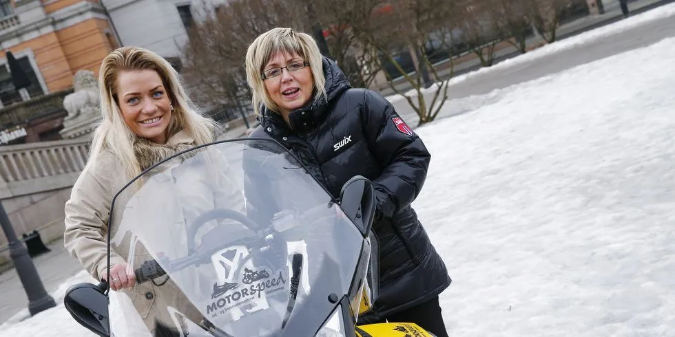 OSLO 20130306. SP-politiker Sandra Borch (lys t.v) og Irene Lange Nordahl får munnkurv av lokalpartiet i Tromsø. De får ikke lov til å snakke opp oljeboring i nord, mener lokallaget. Foto: Heiko Junge / NTB scanpix