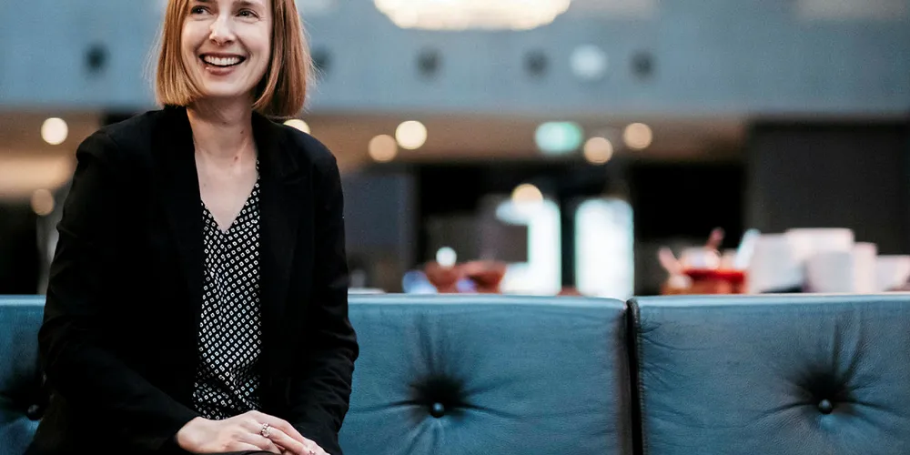 Næringsminister Iselin Nybø (V) gir støtte til grûnderberdifter.