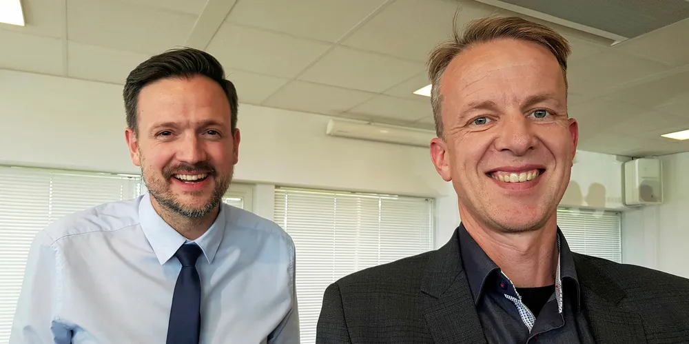 Vil bringe havbruk til verdens kystnasjoner: Fagsjef maritim Arild Rød (t.h.) i Sjømat Norge og bistandsminister Dag Inge Ulstein (KrF).