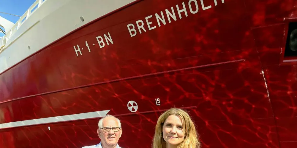 Arendalsuka: Lars Einar Sandtorv, reder på Brennholm og Mariann Frantsen, daglig leder i Pelagisk Forening, setter kursen mot Arendal.Foto: Kjersti Sandvik