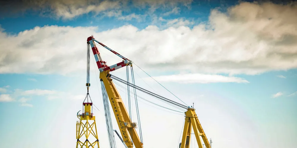 Asian Hercules III crane