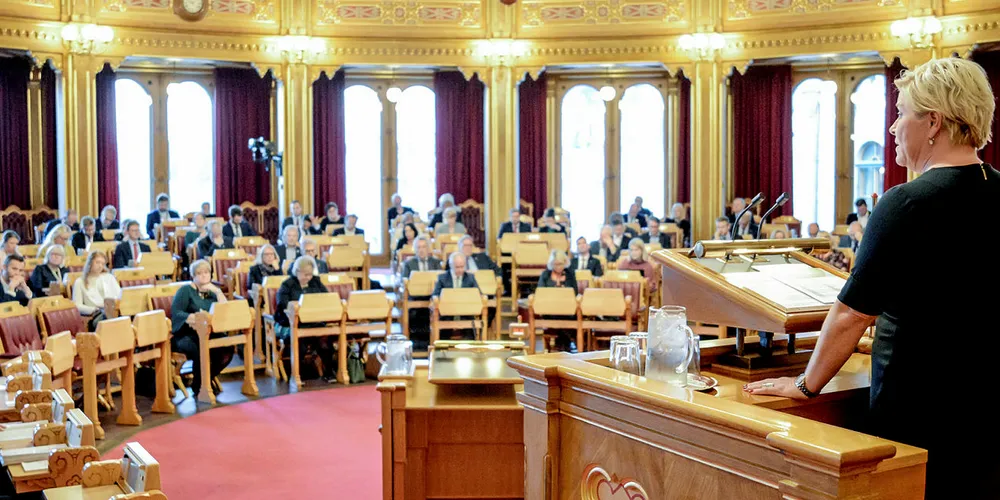 DEBATT: Siv Jensen (Frp) vil ikke delta i kvotemeldingsdebatten som starter nå kl. 10. Hun sier hun har full tillit til partiets dyktige næringspolitikere når det gjelder å debattere denne saken.