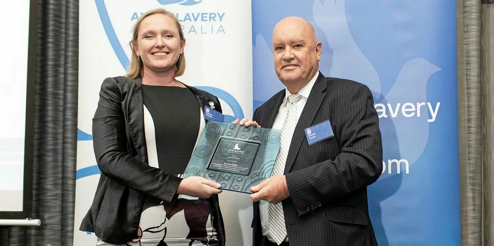 Thai Union’s Global Director of Corporate Affairs and Sustainability, Darian McBain, receiving the 2019 Freedom Award from David Cooke, CEO of Konica Minolta Australia.