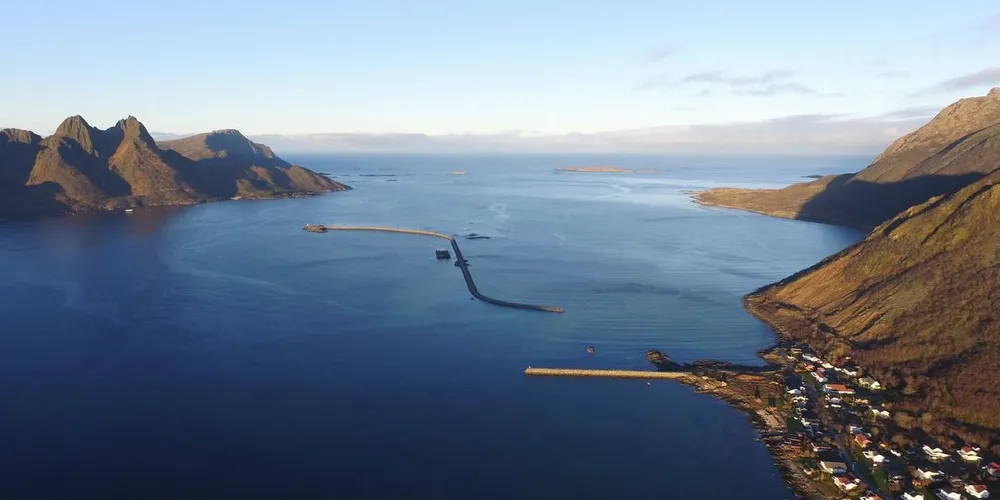 Moloen i nye Myre havn. Foto: Kystverket