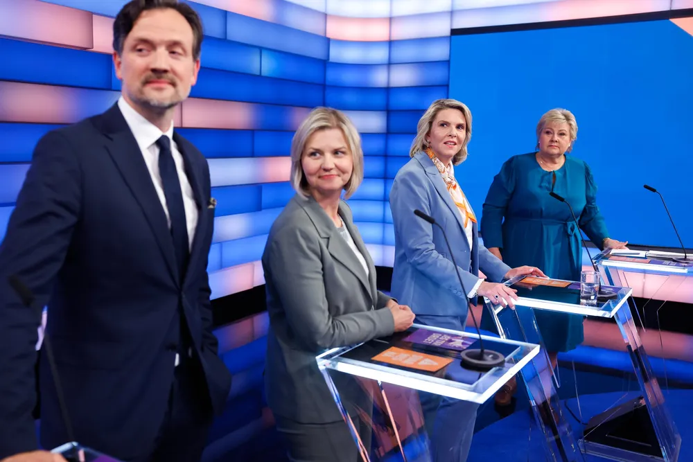 De fire borgerlige partilederne Dag-Inge Ulstein (KrF), Guri Melby (Venstre, Sylvi Listhaug (Frp), og Erna Solberg (Høyre).
