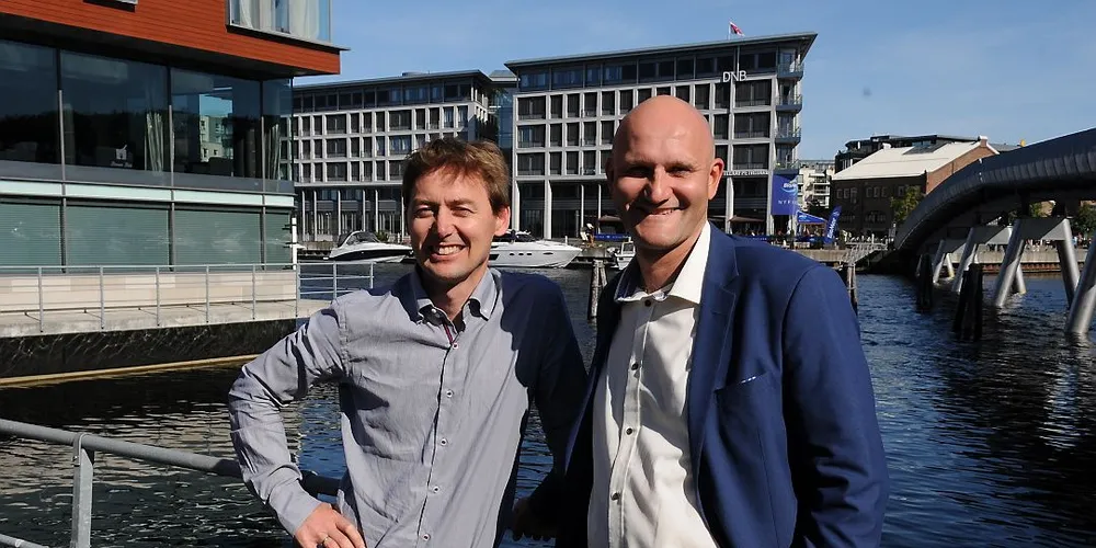 Professor Ragnar Tveterås ved Universitetet i Stavanger (t.v) og Asbjørn W. Rørtveit, direktør for markedsinnsikt i Norges sjømatråd tenker på forbrukere. Foto: Kjersti Kvile