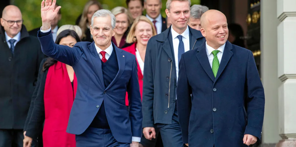 De som vil kjenne skatten hardest på kroppen, er alle binæringene som livnærer seg av å levere varer og tjenester opp mot oppdretterne, skriver Sander Kristiansen.