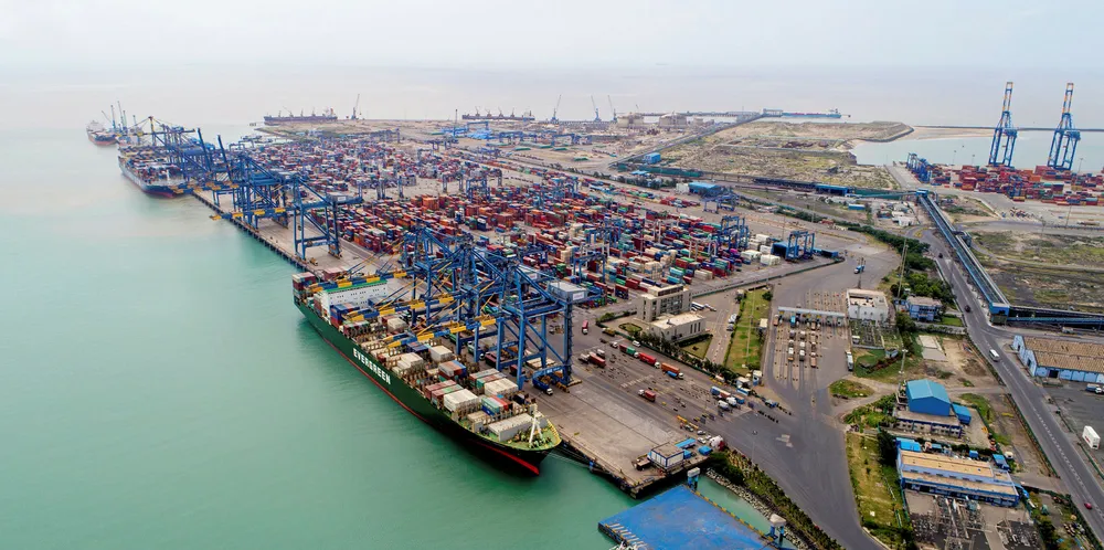 Mundra Port is the planned site for the complex.