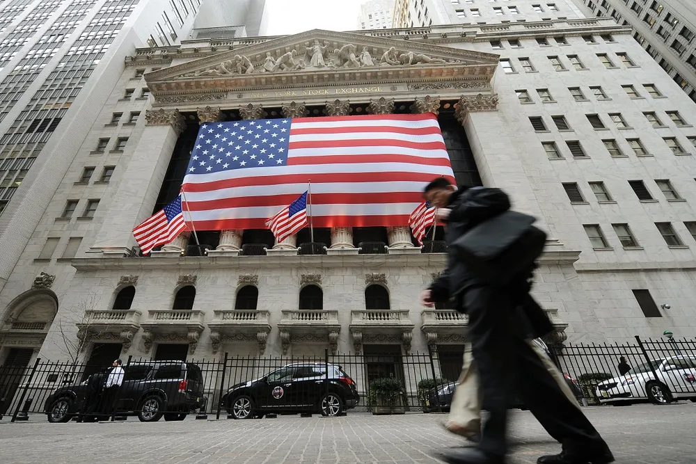 Halted: trading stops at NYSE due to technical issue