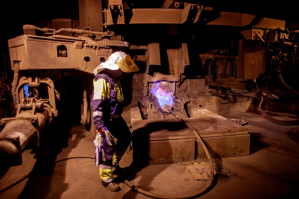 Norge er en stormakt på legeringer til stålindustrien, og det meste går til EU, her fra produksjonsanlegget til Eramet i Sauda.