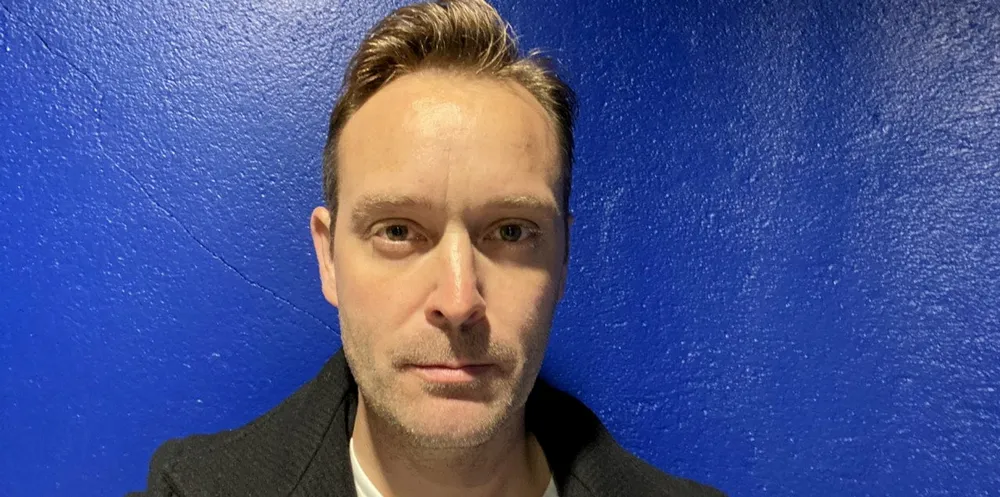 Skipper og medeier i Hopmark Havfiske, Lars Erik Hopmark, mener familierederiet er utsatt for en «tidsuavgrenset urimelighet». Han ber departementet rydde opp.