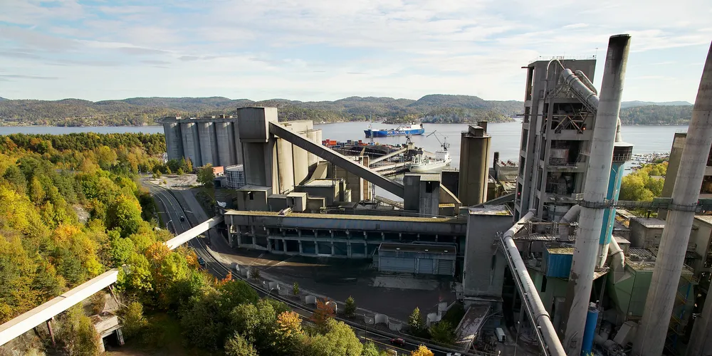 Sementfabrikk holder karbonfangst-idéen i live