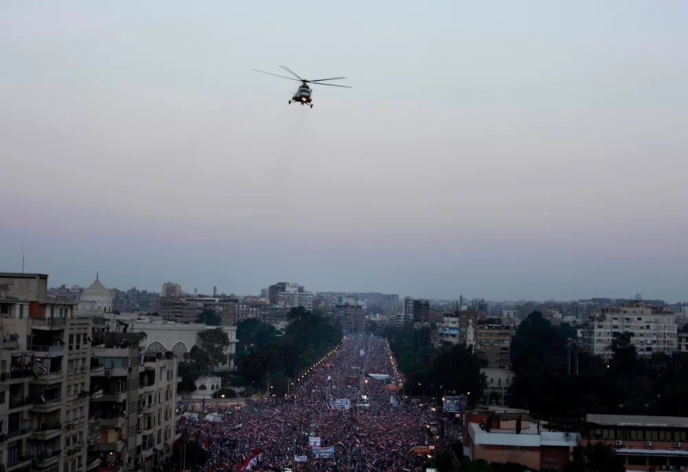 Egypt escalation: Explorers BG Group, BP evacuating some foreign staff