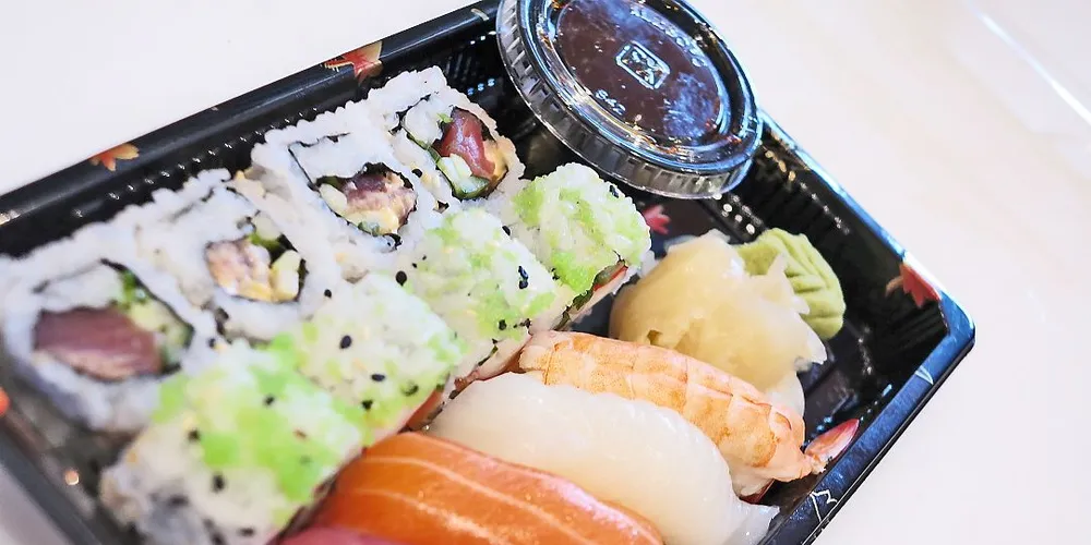 Salget av sushi i butikk er i ferd med å flate ut, og det skyldes riskvaliteten produsentene bruker. Illustrasjonsfoto: Ole Erik Klokeide