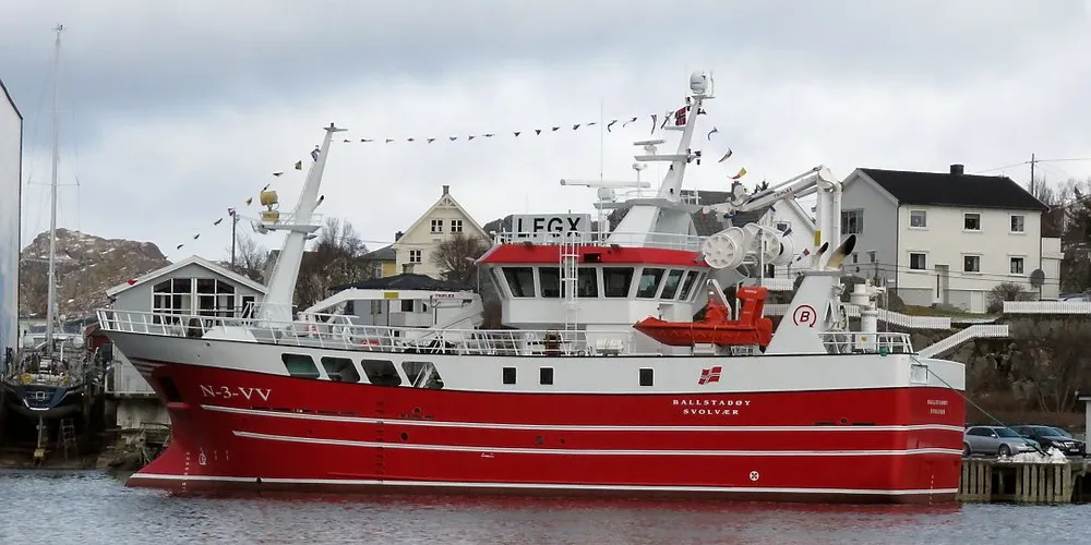 SNART KLAR: Kystnotbåten «Ballstadøy» ble behørig presentert i hjemmehavna påskeaften.