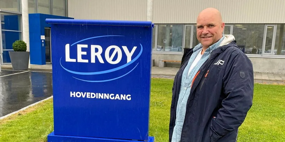 Olav Rosvoll, produksjonssjef ved Lerøys fabrikk på Jøsnøya. Olav Rosvoll, produksjonssjef ved Lerøys fabrikk på Jøsnøya.