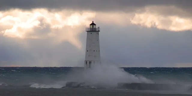 Detroit utility seeks 245MW of Michigan renewables