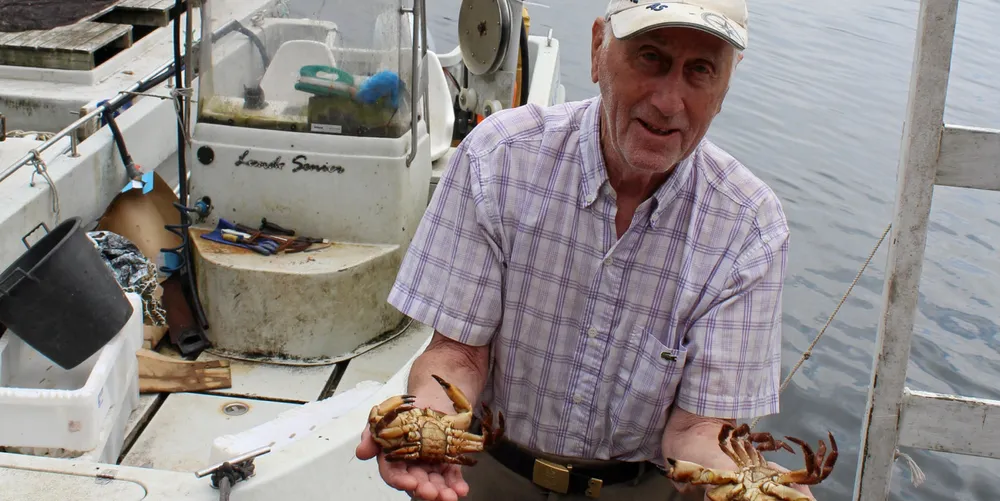 Herman Lunde tok gode fangster i Mannefjorden i Mandal i sommer og etterspørselen etter krabber økte når folk var på ferie i Mandal.
