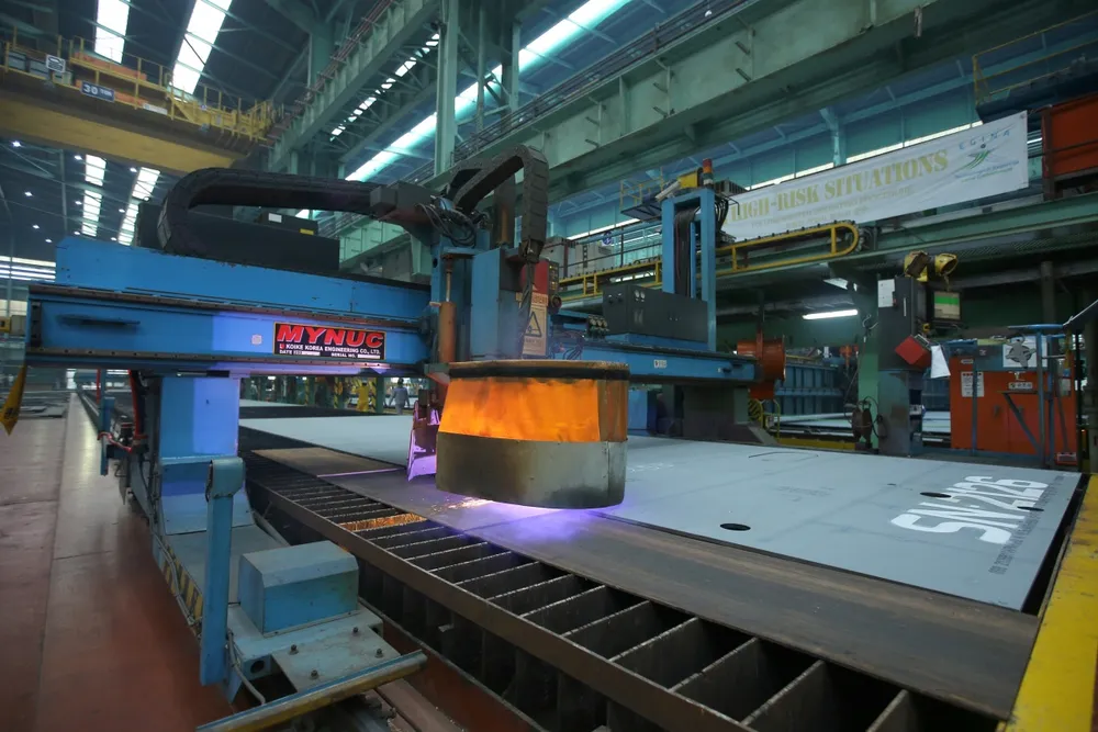Steel cutting: construction has started on the PFLNG2 vessel