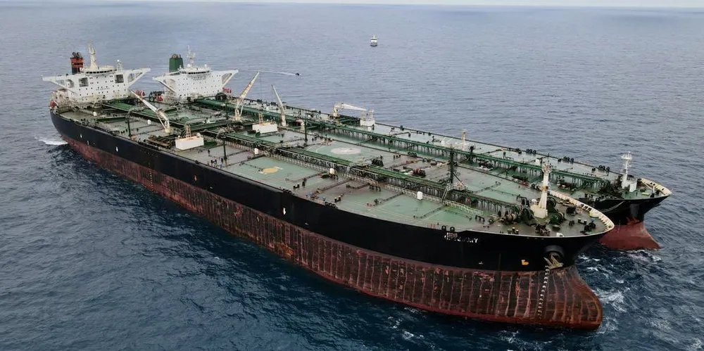 NITC’s 317,400-dwt VLCC Horse (built 2008) transships crude oil into the Chinese-operated 306,000-dwt Freya (built 2000) in late January.