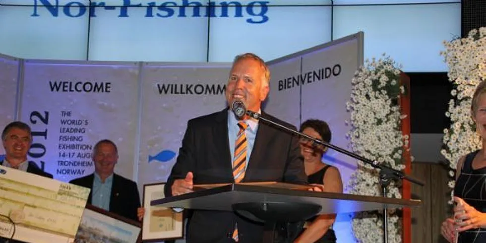 Asbjørn Solevågseide og Optimar mottok i kveld Ernst & Young sin vekstpris 2012 for region Midt-Norge. Tidligere i år gikk deres palleteringsautomat og automatiserte lastestystem til topps i Nor-Fishing sin innovasjonskåring. Arkivfoto fra Nor-Fishing: Torhild Måkestad.