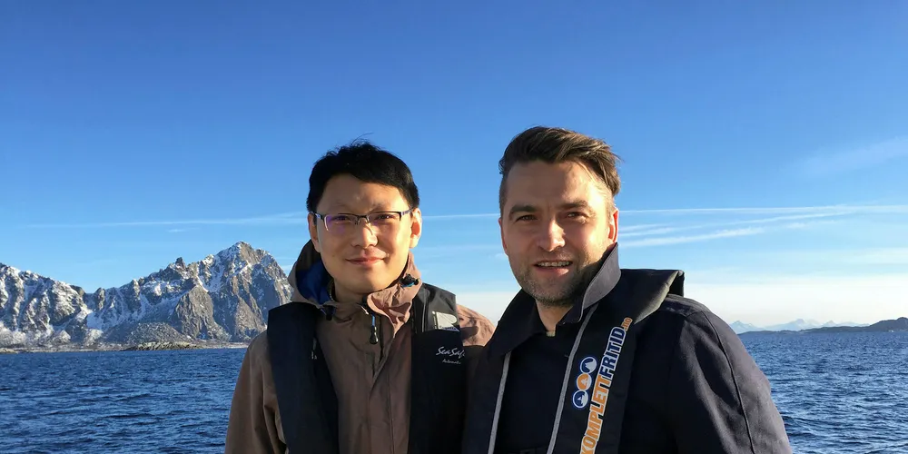 Harald Misje fra Mattilsynet jobber videre med åpning for det kinesiske markedet. Her på vei til inspeksjon i Lofoten, med Xiannjin Meng fra AQSIQ nå GACC i mars 2017.