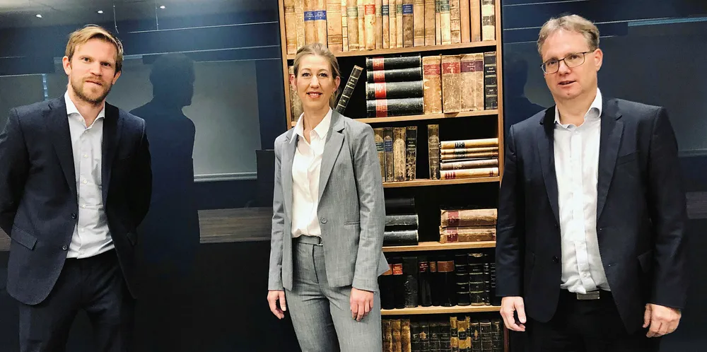 Fra høyre: Rune U Steinsland, Advokatfirma Thommessen Tanja Hoel, Hatch Blue Mons A Paulsen, Advokatfirma Thommessen.