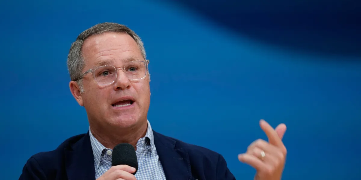 Walmart-sjefen varsler avgang – aksjen faller i førhandelen