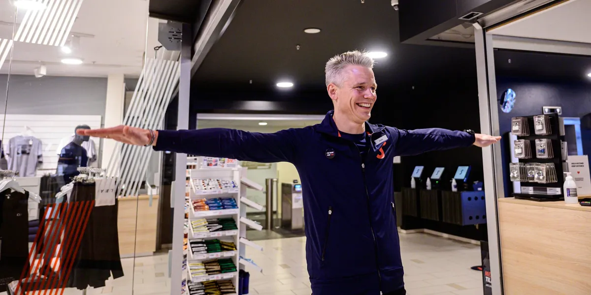 Sats rapporterer om fremgang på alle områder