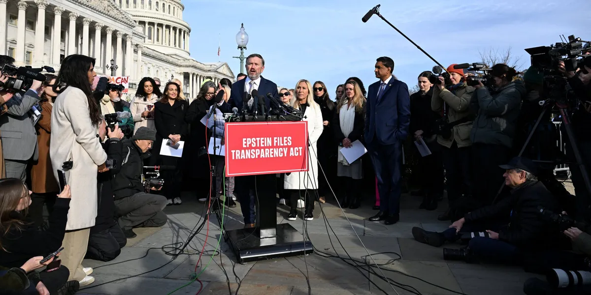 Overveldende flertall for å frigi Epstein-dokumenter