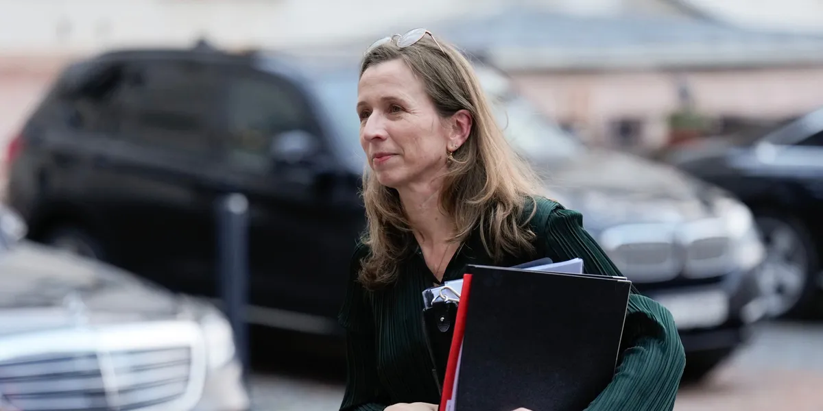 Justisministeren om tapping av milliarder fra staten: «Urovekkende»