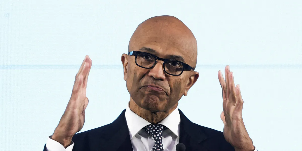 Microsoft slår forventningene – leverer tall midt i globalt Azure-brudd