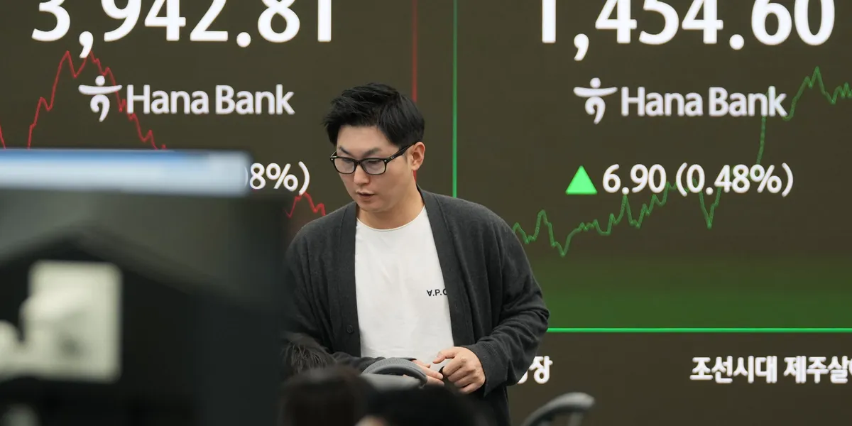 Asiatiske markeder faller – KI-aksjer under press etter månedsvis med oppgang