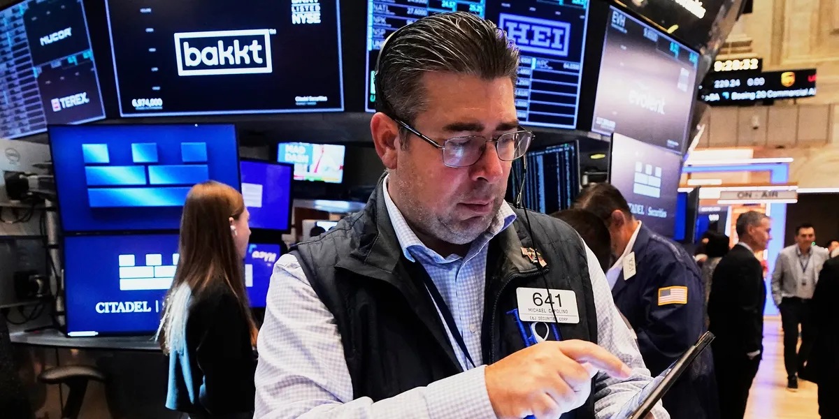 Svak oppgang etter sterke veksttall – markedet venter på Fed-beslutning