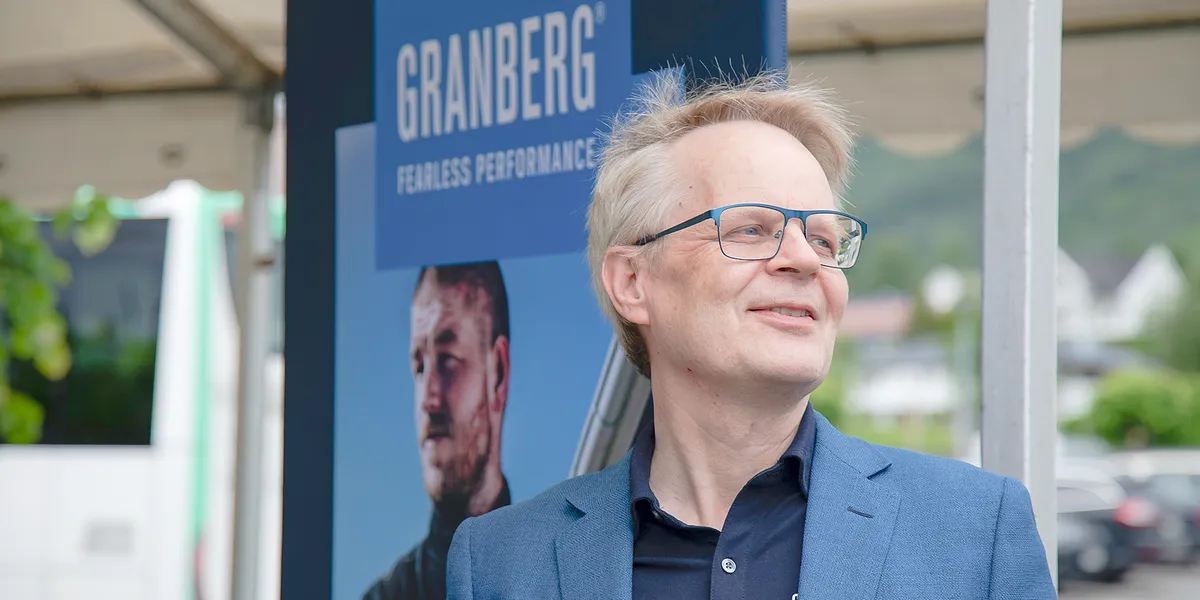 «Hanskekongen» flytter til Sveits i protest mot formuesskatten: – Grov overprising