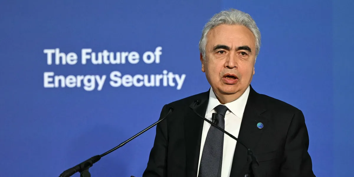 IEA i fersk rapport: Balansen i oljemarkedet ser stadig mer skjev ut