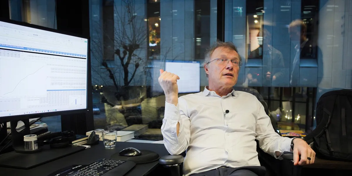 Peter Hermanrud passerer 400 mill. – advarer mot politisk risiko i USA